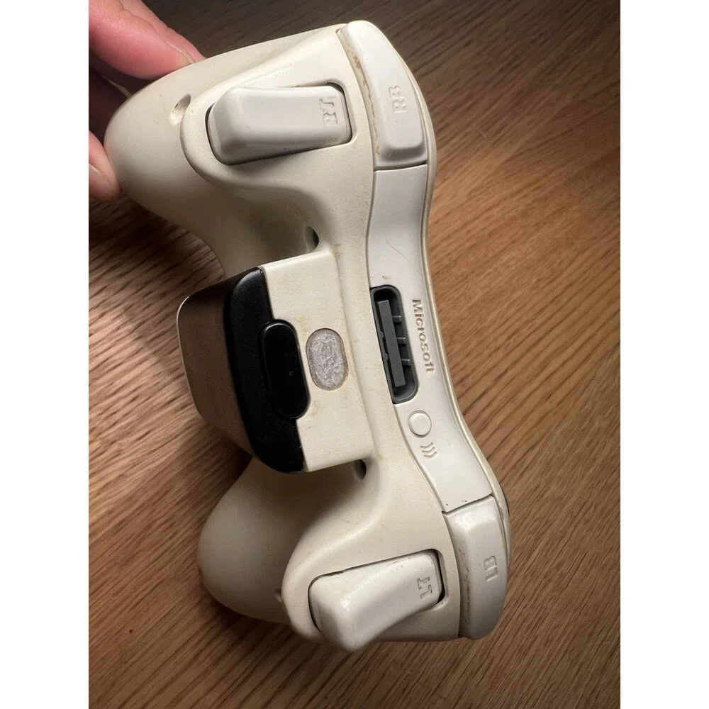 Xbox 360 White Wireless Controller OEM with Black Battery Cover Untested